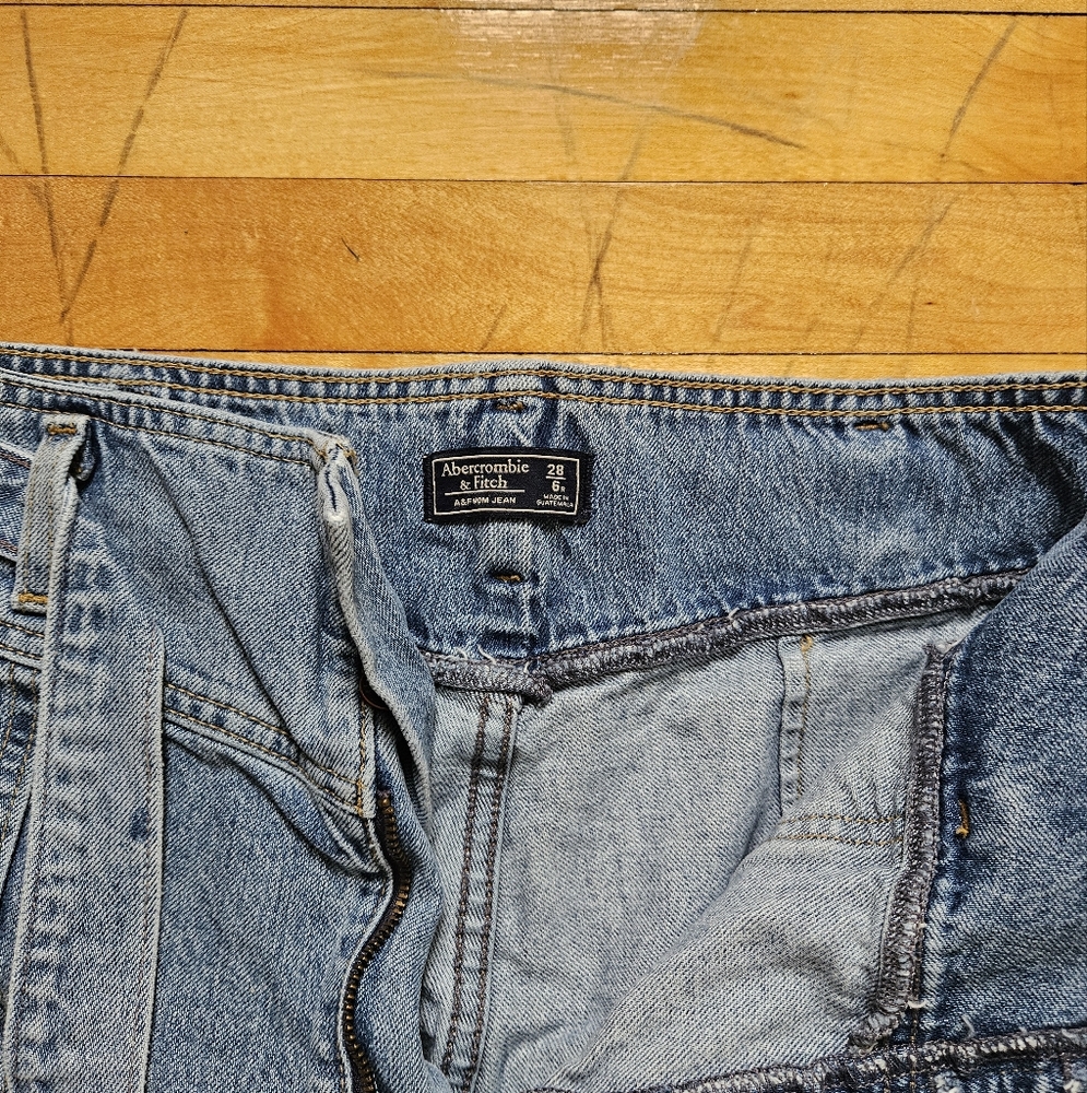 Abercrombie & Fitch Blue Relaxed Jeans with Classic Denim Texture